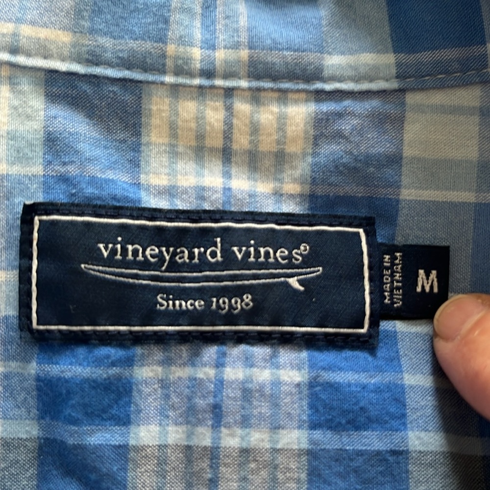 Vineyard Vines men’s short sleeve button down - Picture 3 of 3